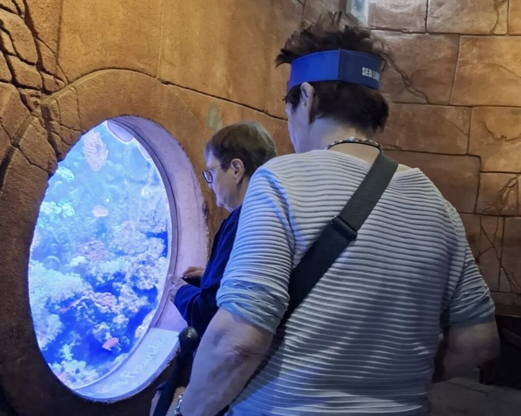 Besuch im SEA LIFE bei einem gemeinsamen Ausflug der Herzenshelfer